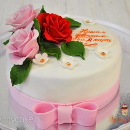 Торт для девушек на 8 марта на заказ в Красноярске