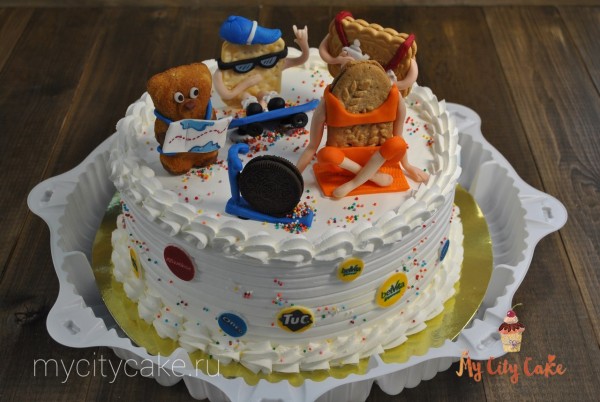 Корпоративный торт с печеньками торты на заказ Mycitycake