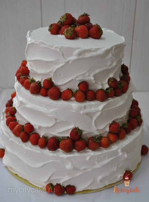 Свадебный торт с клубникой торты на заказ Mycitycake