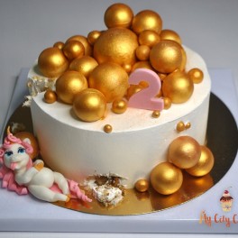 Торт с золотыми шарами на заказ в Красноярске