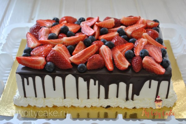 Торт с ягодой 2 торты на заказ Mycitycake