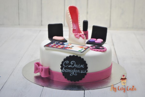 Торт с косметикой для девочки торты на заказ Mycitycake