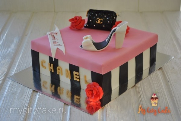 Торт для девушки Шанель торты на заказ Mycitycake