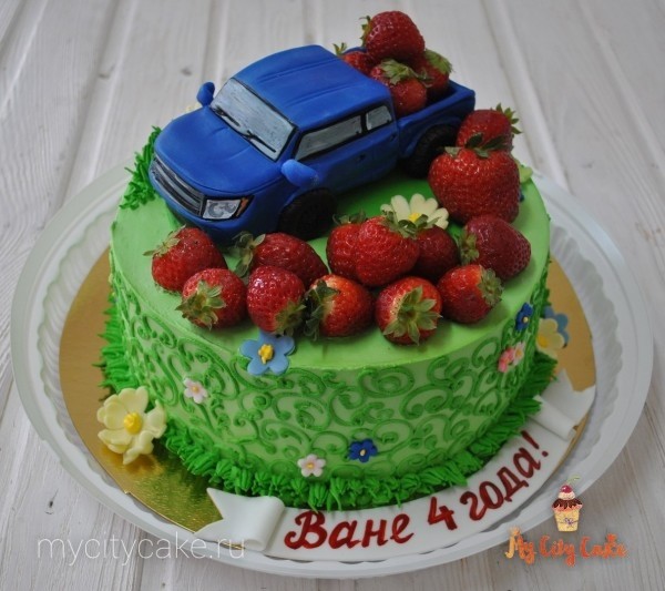 Торт с машинкой и ягодами торты на заказ Mycitycake