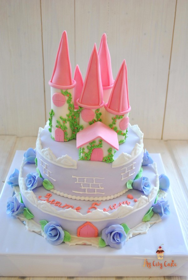 Торт замок для принцессы торты на заказ Mycitycake