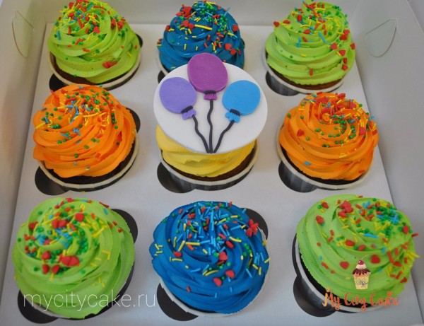 Капкейки на день рождения торты на заказ Mycitycake