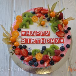 Торт в день рождения с ягодой на заказ в Красноярске
