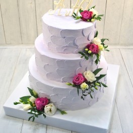 Лиловый свадебный торт на заказ в Красноярске