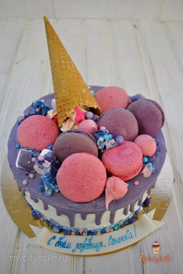 Торт с макаронами и рожком торты на заказ Mycitycake