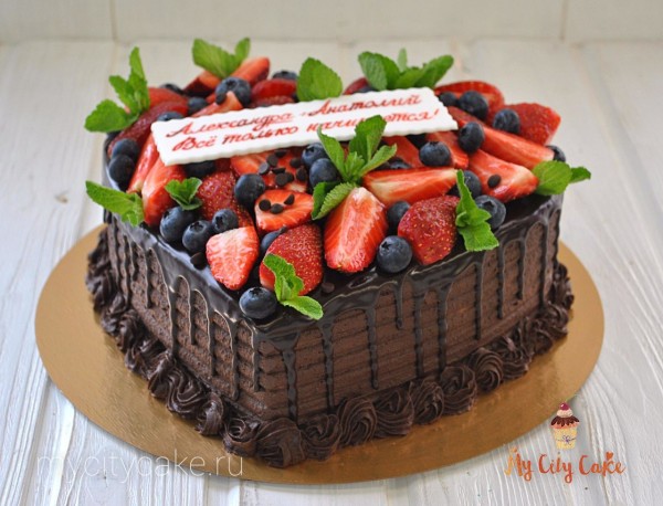 Торт «Ягодное сердце» торты на заказ Mycitycake