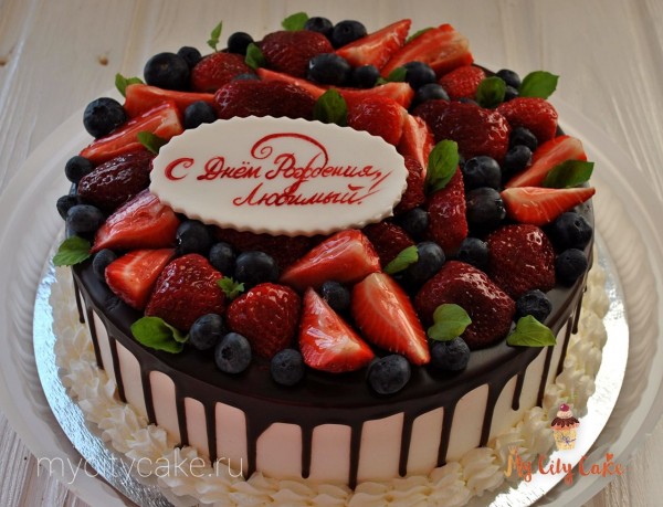 Торт с ягодой для любимого торты на заказ Mycitycake