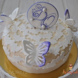 Торт с бабочками на заказ в Красноярске