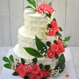 Торт на свадьбу с розовыми цветами на заказ в Красноярске