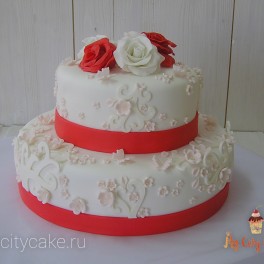 Торт свадебный с розочками на заказ в Красноярске