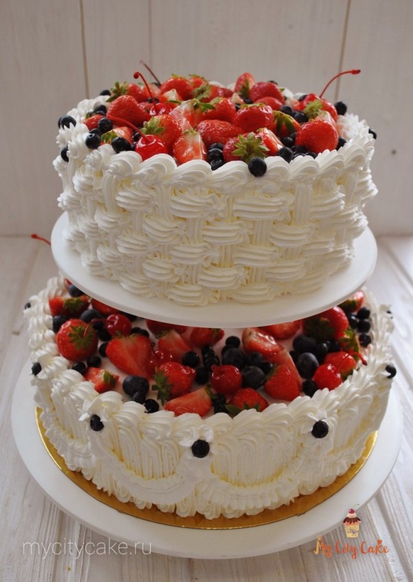 Свадебный торт на подставке торты на заказ Mycitycake