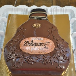 Торт бутылка коньяка на заказ в Красноярске