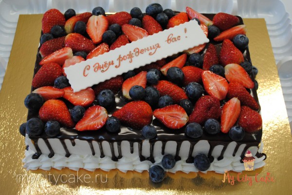 Ягодный торт в подарок торты на заказ Mycitycake