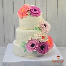 Свадебный торт с узорами на заказ в Красноярске