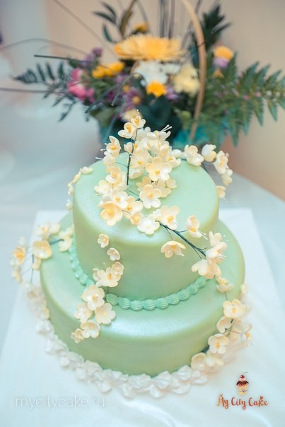 Свадебный торт с цветами торты на заказ Mycitycake