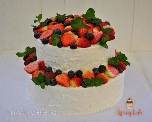 Свадебный торт с ягодой и мятой торты на заказ Mycitycake
