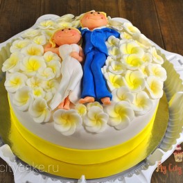Свадебный торт с желтыми  цветами на заказ в Красноярске